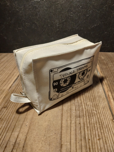 画像1: TEENAGE DREAMS SQUARE POUCH (IV)